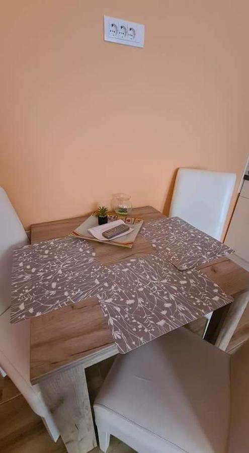 Ales Apartman Sombor Buitenkant foto