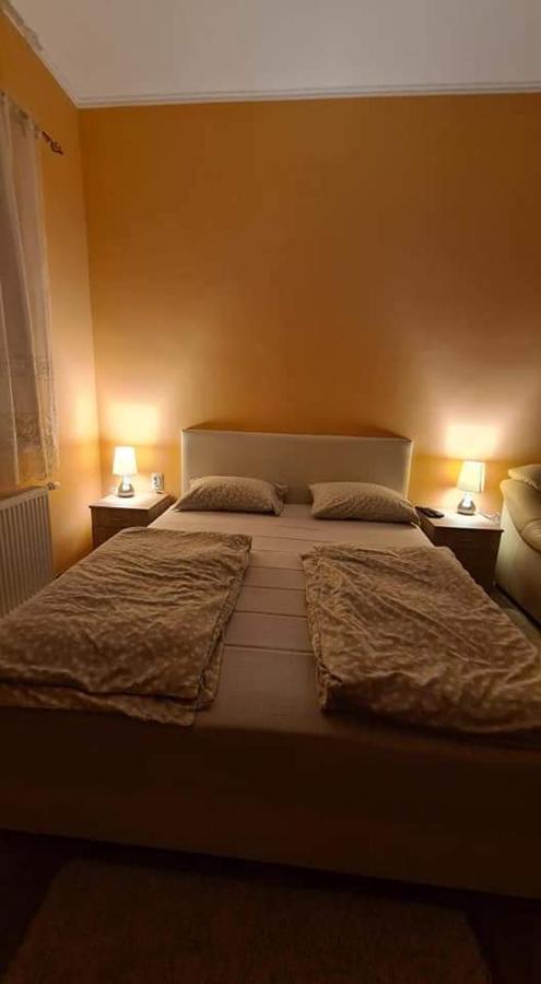 Ales Apartman Sombor Buitenkant foto