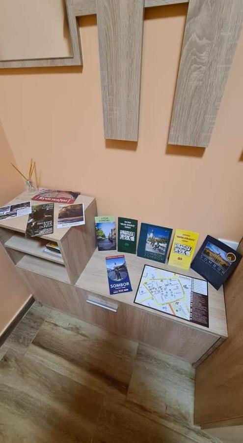 Ales Apartman Sombor Buitenkant foto