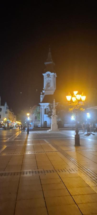 Ales Apartman Sombor Buitenkant foto